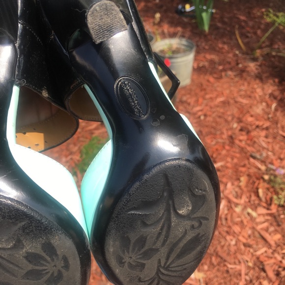 Croft & Barrow patent leather peep toes size 7.5 - Picture 2 of 2